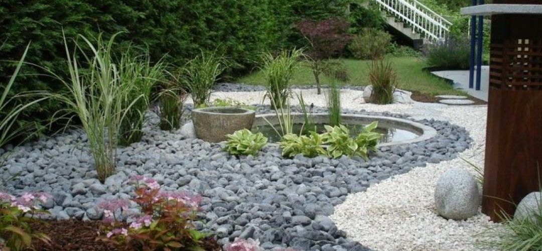 8 ideas para decorar el jardín con piedras